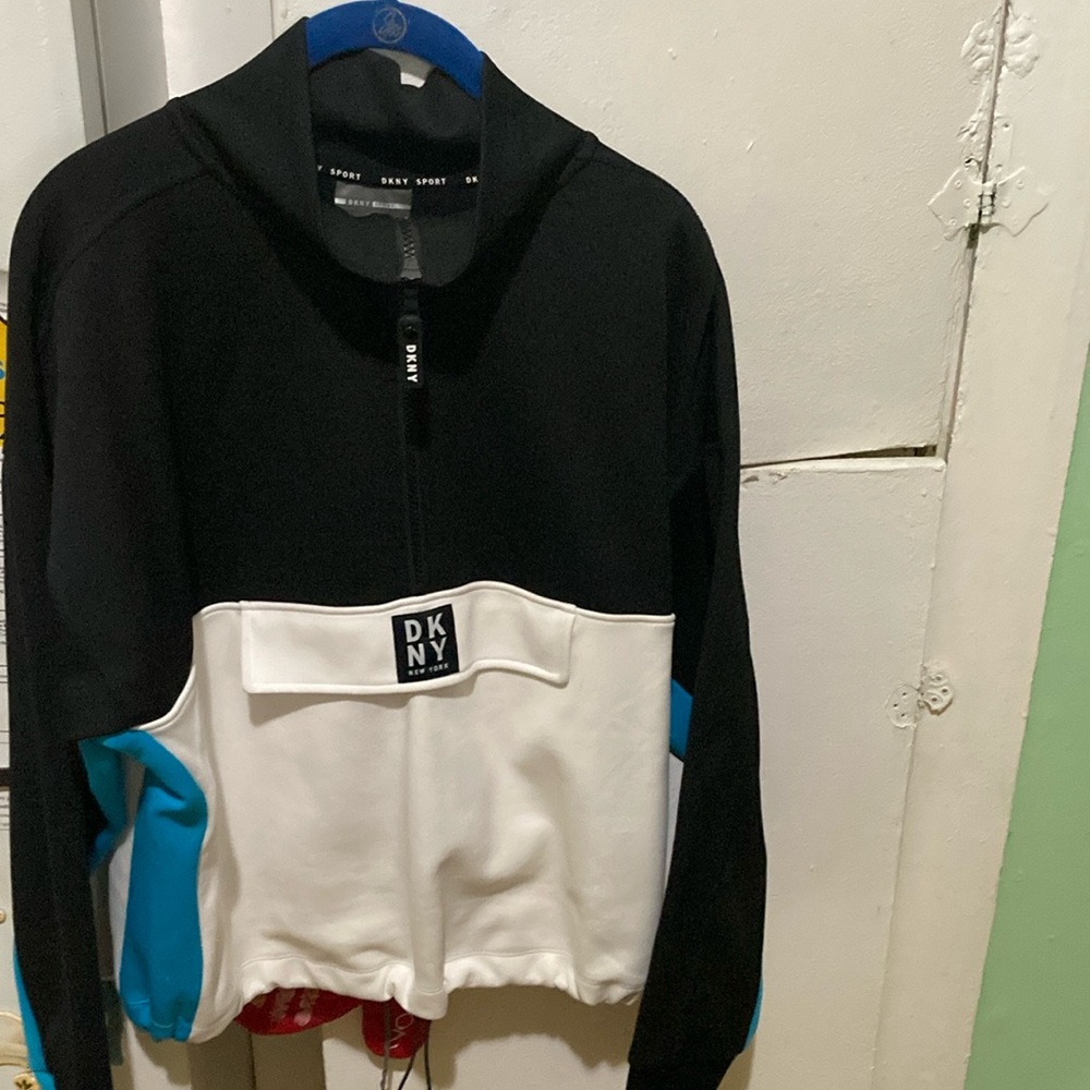 DKNY SPORT PULLOVER. Women’s medium, Blue, black, white.